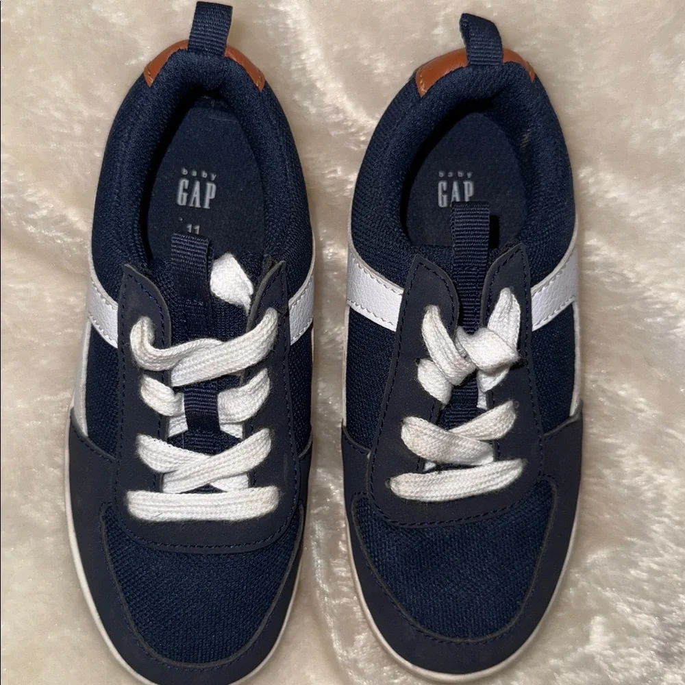 GAP Kids‎ Navy and White Sneakers